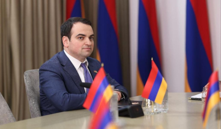 Մենք չենք կարող մեր ծննդականը՝ Անկախության Հռչակագիրը վառել և Ալիևի ուզած Սահմանադրությունն ընդունել. Կարապետյան