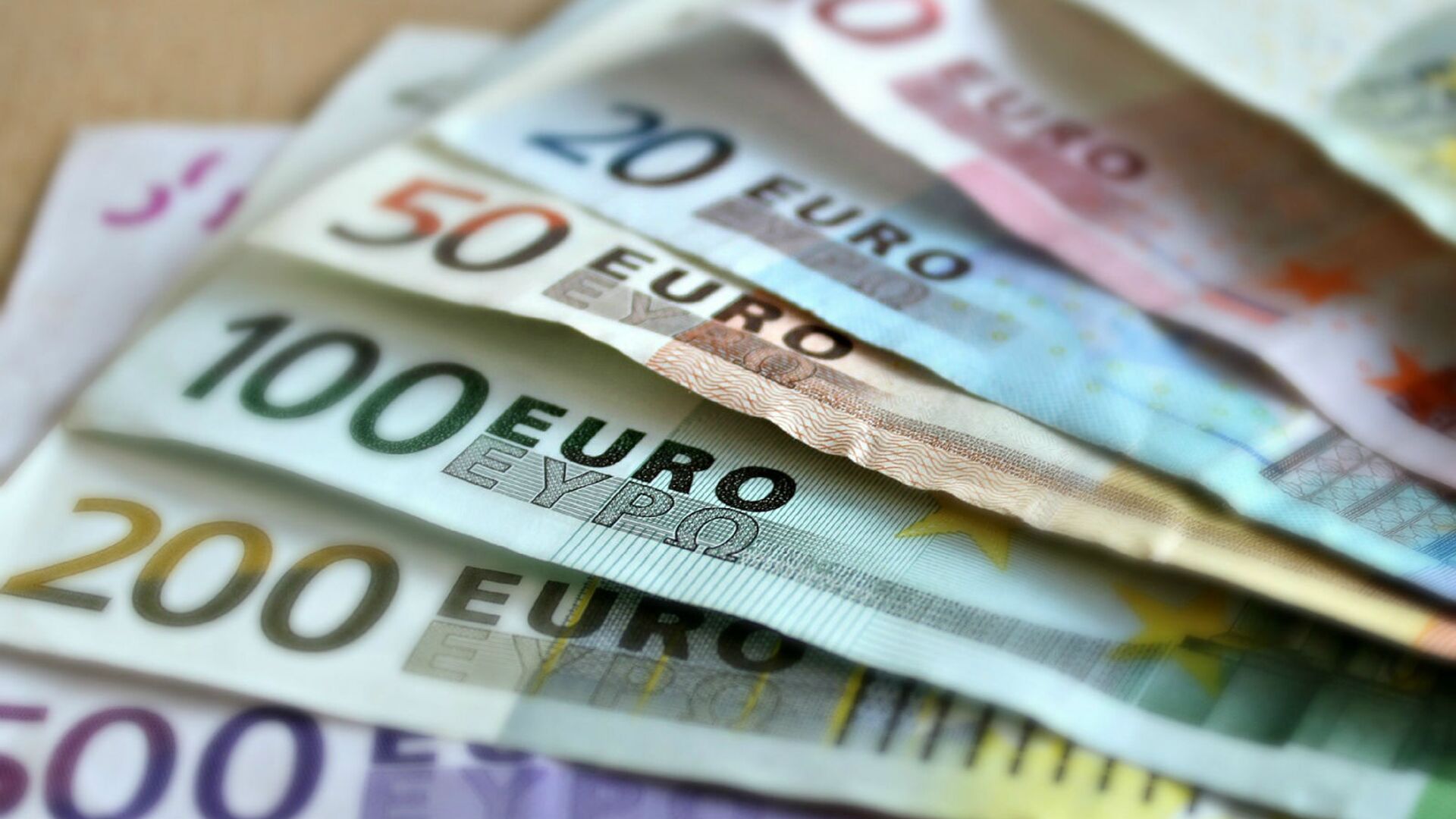 Եվրոն կտրուկ թանկացել է՝ ավելի քան 13 դրամով