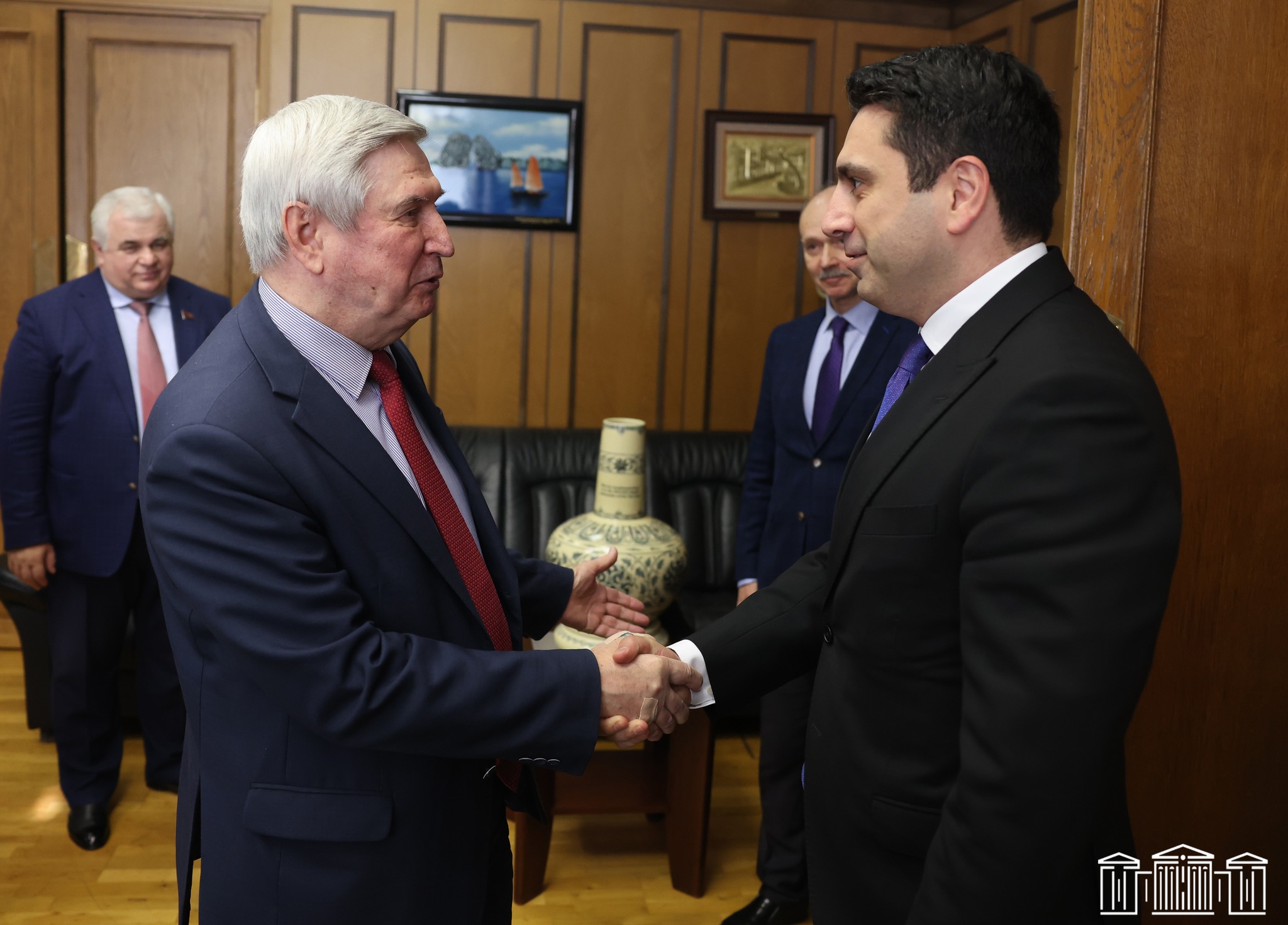 ՌԴ պաշտոնական այցի շրջանակում ԱԺ պատվիրակությունը հանդիպել է ՌԴ ԴԺ Պետական դումայի խմբակցությունների ներկայացուցիչներին