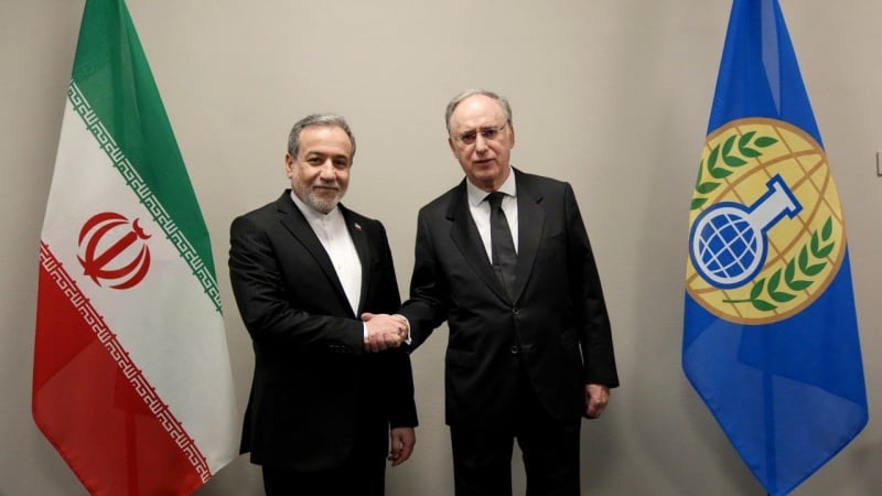 Իրանի ԱԳ նախարարը հանդիպել է Քիմիական զենքի արգելման կազմակերպության ղեկավարի հետ