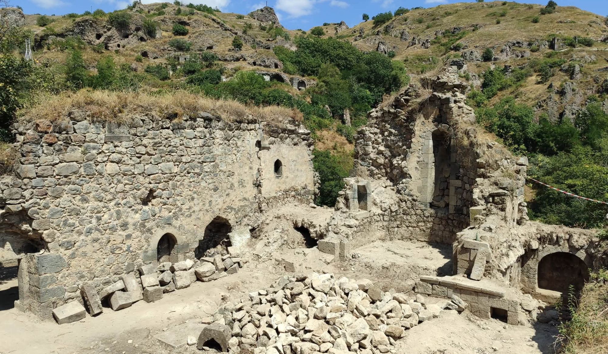 Նոր բացահայտումներ «Հին Խնձորեսկ» պատմամշակութային արգելոցում