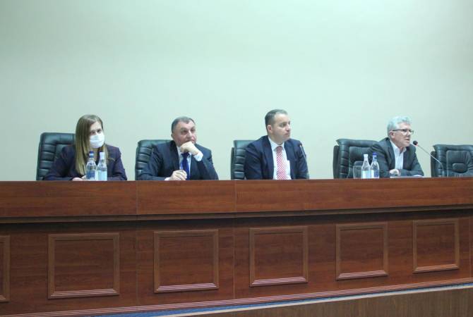 Ադամանդագործական և ոսկեգործական ընկերությունների ներկայացուցիչների հետ քննարկվել են մաքսատուրքերին առնչվող հարցեր