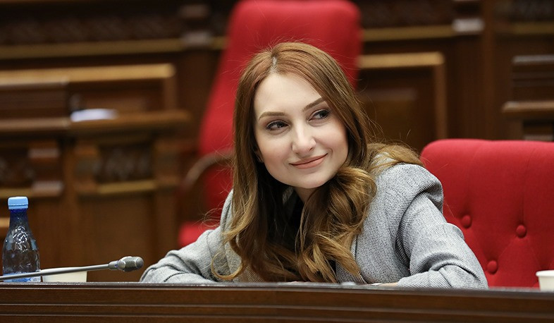 Լիլիթ Մակունցին շնորհվել է արտակարգ և լիազոր դեսպանի դիվանագիտական աստիճան