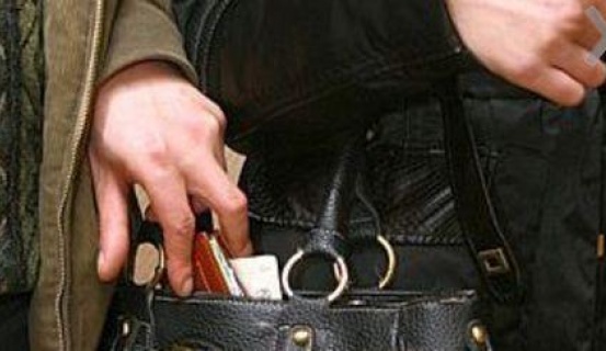 Միկրոավտոբուսում դրամապանակ էին գողացել․ 31 և 60-ամյա տղամարդիկ ձերբակալվել են