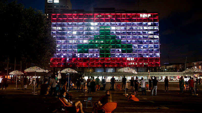  Լիբանանի դրոշը՝ Թել Ավիվի քաղաքապետարանի շենքին․ Իսրայելի զորակցությունը թշնամի համարվող պետությանը