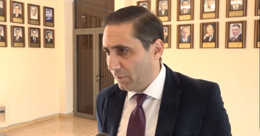 Մինչև հասարակությունը զբաղված է պատռած բուկլետի թեման ծամելով, սահմանին իրավիճակը լարվում է. Աբովյան