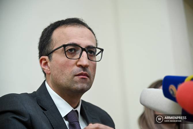 Մի գրաֆիկի պատմություն կամ ինչպես հորինել նվազման միտումներ․ hetq.am