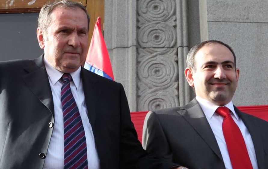 Լևոն Տեր-Պետրոսյանը միշտ էլ դեմ է եղել, որ Արցախը լինի հայկական, ինքն էլ սկուտեղի վրա մատուցել է այդ թեզը այսօրվա իշխանություններին․ Տեր Հովհաննես