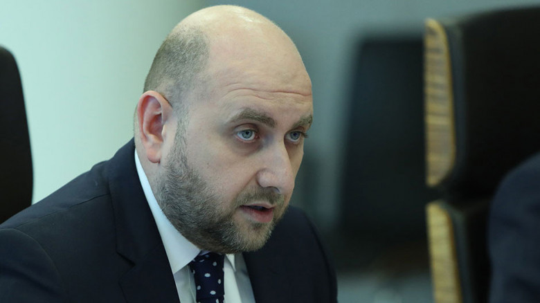 Փոխարժեքների արհեստական տատանումներ. ինչո՞ւ են մասնագետները տարակուսած ԿԲ նախագահի գործունեությունից. «Փաստ»