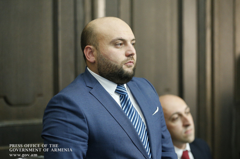 ՔՊ-ական պատգամավորները գինարբուք են կազմակերպել խորհրդարանում. «Ժողովուրդ»