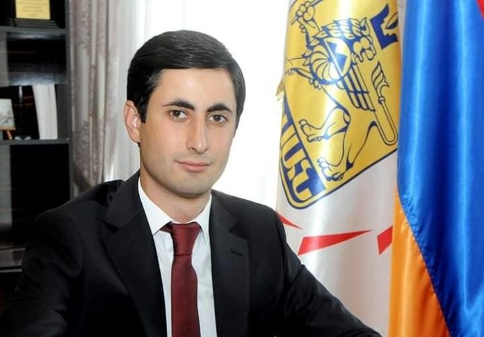 Շենգավիթի թաղապետը հավաքել է մանկապարտեզների տնօրեններին և ոստիկանների է կանչել