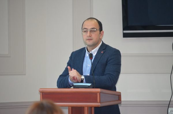 Հավանաբար հողերի հանձնումը շարունակվելու է հատվածային՝ դե ֆակտո իրողություն դարձած նման դրսևորումներով․ Հայկ Մամիջանյան