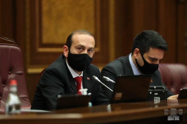Արարատ Միրզոյանը 4 օրով արձակուրդ է մեկնել. նրան փոխարինում է Ալեն Սիմոնյանը