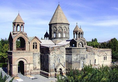 Հայ եկեղեցին նշում է հրեշտակապետեր Գաբրիելի և Միքայելի և ողջ երկնային զորքի հիշատակության օրը
