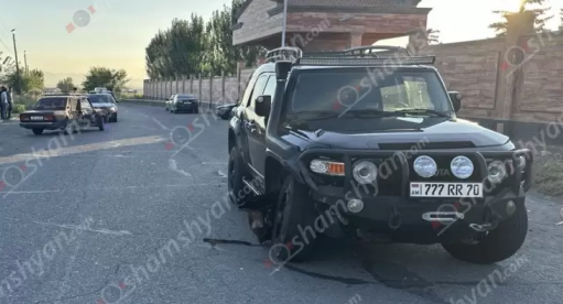 Ավտովթար՝ Մխչյանում. վարորդներից մեկը ոստիկանության Արարատի մարզային վարչության նախկին պետի տղան է