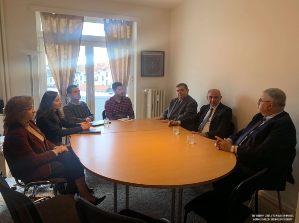  Բակո Սահակյանն այցելել է Բրյուսելում Հայ Դատի Եվրոպայի հանձնախմբի գրասենյակ