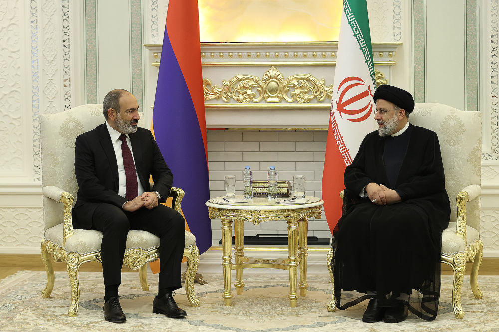 Հայաստանի վարչապետն ու Իրանի նախագահը  քննարկել են երկու երկրների միջև բեռնափոխադրումների անխափան կազմակերպման հարցը