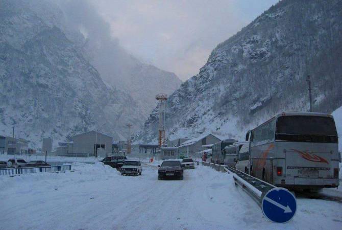 Լարսը բաց է բեռնատարների համար. դեսպանություն