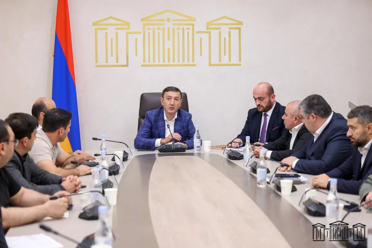 Աժ-ում քննարկվել են ցեմենտի շուկայի վիճակին առնչվող հարցեր