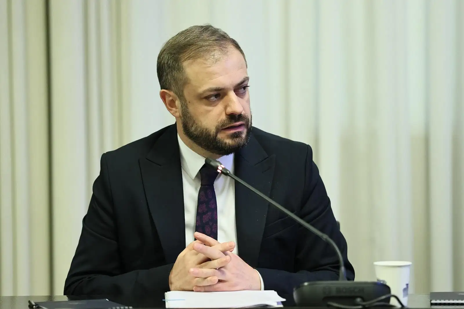 Հարևան երկրներում դաբաղ կա, իսկ մենք հիմա վակցիանացիա ենք անում. մեզ մոտ չկա. նախարար