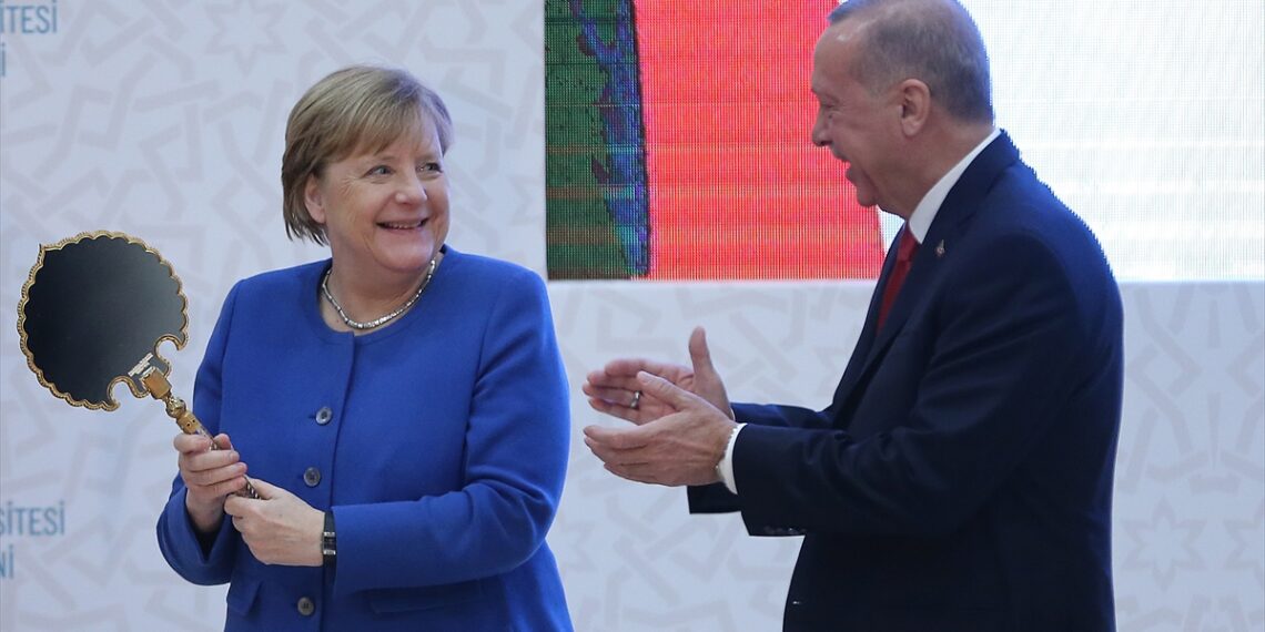 Германия ввела неофициальный запрет на поставки оружия в Турцию  