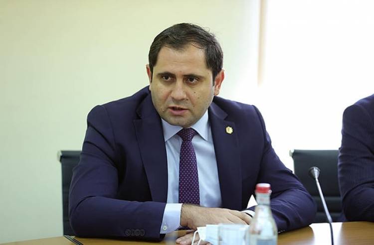 ՔՊ–ականները պահանջում են Սուրեն Պապիկյանին․ «Հրապարակ» 