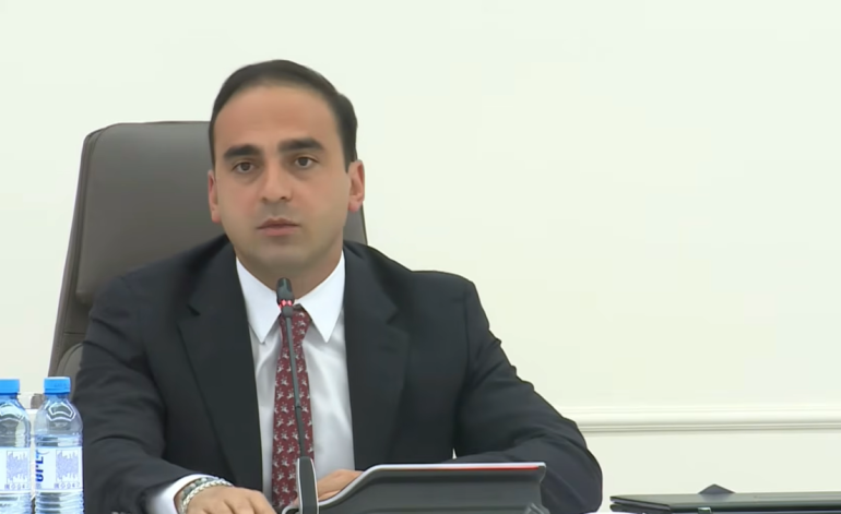 Հանկարծ չգնամ Էրեբունի շրջայցի, ու հայտնվի մի նոր բնակիչ, որ նոր բնակարան ուզի. Ավինյանը՝ Արցախի փողոցի շենքերի մասին