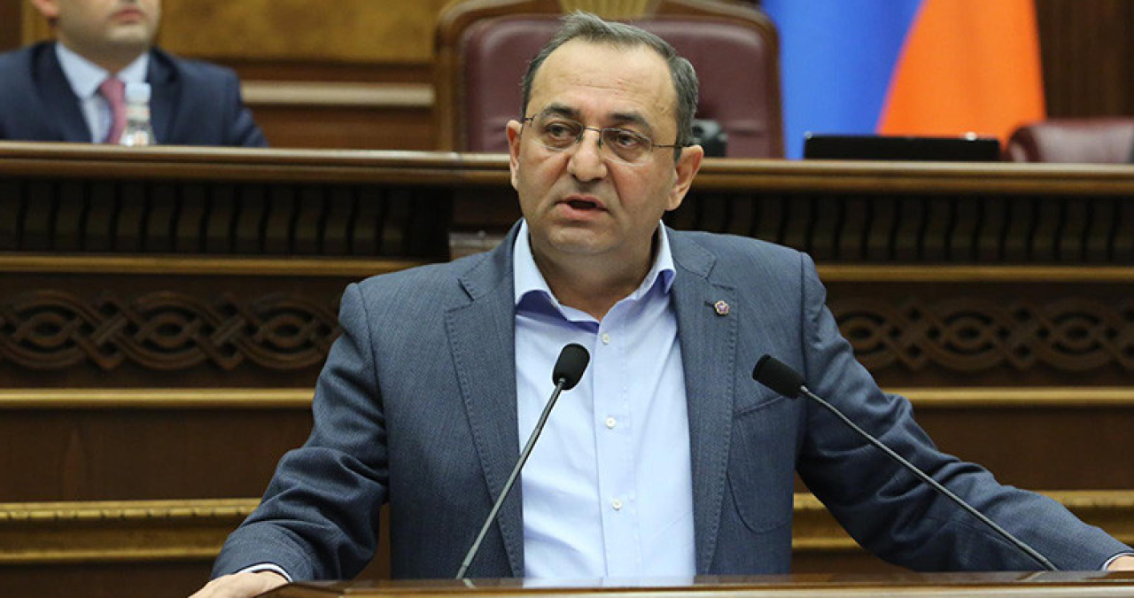 Փաշինյանը Հայաստանը չէ, հայ ժողովրդի անունից Արցախը հանձնելու իրավունք չունի. Արծվիկ Մինասյան