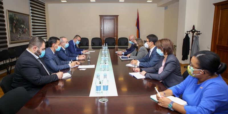 ԱՄՆ դեսպանն ու ԿԳՄՍ նախարարը քննարկել են կրթության և գիտության ոլորտների ծրագրերը