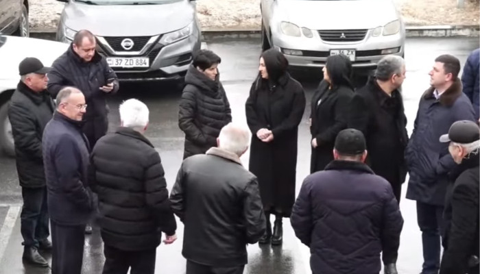 Եռաբլուր է այցելում Արցախի քաղաքական վերնախավը. ուղիղ