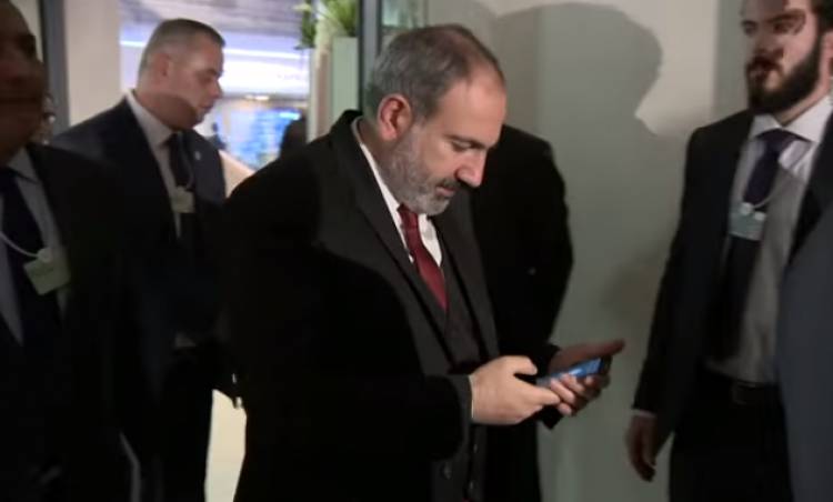 Նիկոլ Փաշինյանն SMS է ուղարկել ՔՊ-ականներին․ «Հրապարակ»