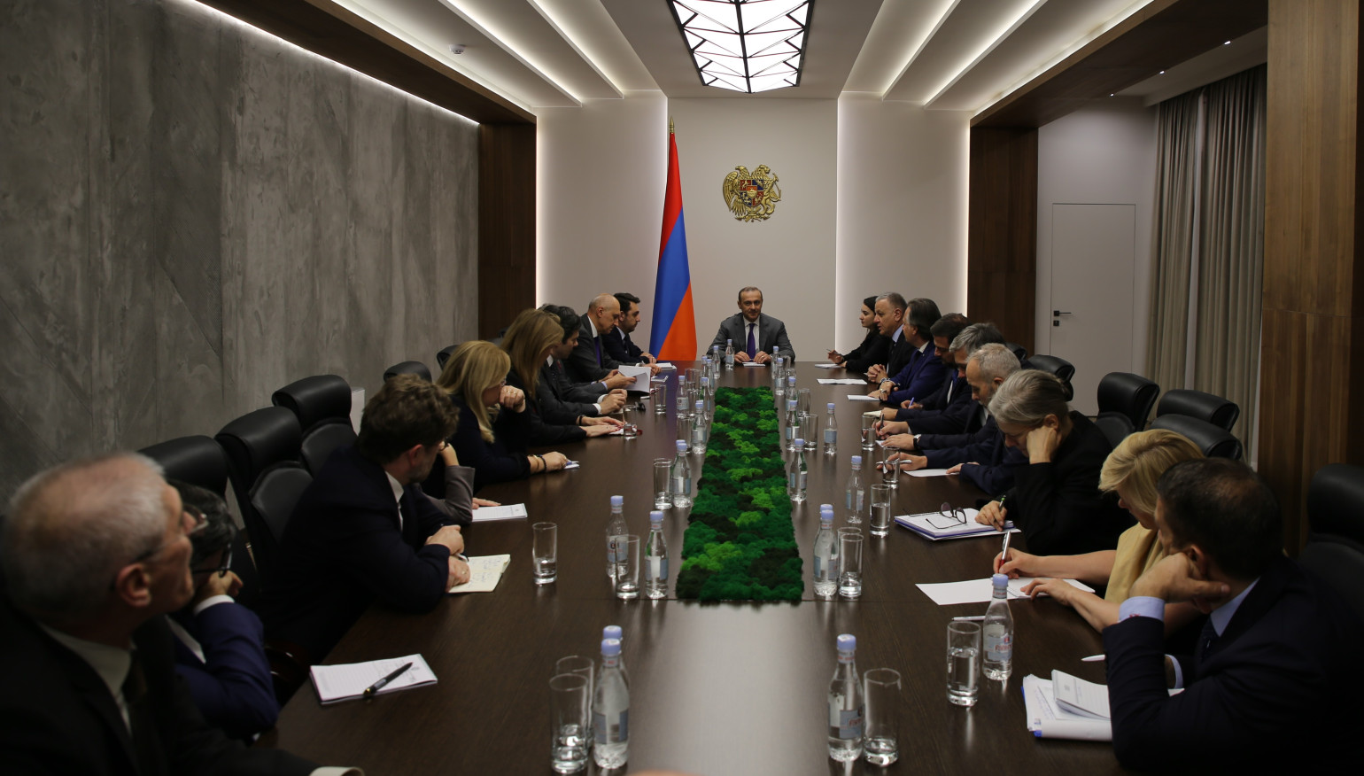 Արմեն Գրիգորյանը ՀՀ-ում հավատարմագրված ԵՄ անդամ երկրների դեսպաններին ներկայացրել է Հայաստան-Ադրբեջան պայմանավորվածությունները
