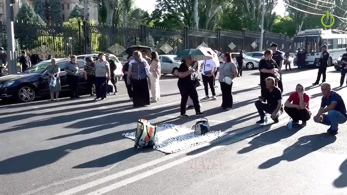 «Մենք մեր պահանջը, ինչ դրել էինք՝ ստացել ենք». անհետ կորածների հարազատներին խոստացել են հանդիպել եւ իրենց հարցը լուծել