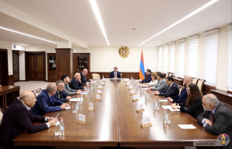 Սուրեն Պապիկյանի գլխավորությամբ քննարկվել են ՊՆ-ին կից հասարակական խորհրդի գործունեության հարցերը