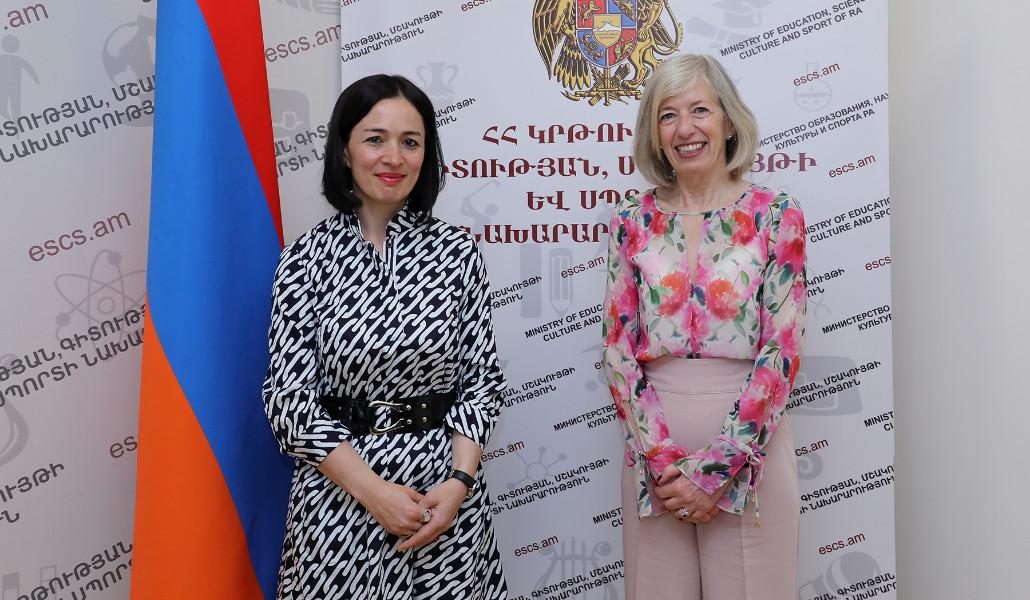 Նախարար Ժաննա Անդրեասյանն ընդունել է ՅՈՒՆԵՍԿՕ-ի գլխավոր տնօրենի կրթության հարցերով տեղակալին