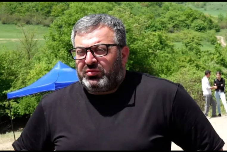 Սրբազանը գաղտնալսող սարք տեղադրողի ընտանիքին տարիներ շարունակ օգնել է, չէր հավատում. Դանիելյան