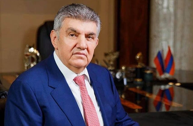 Ара Абрамян: Пашинян ищет кандидатуру нового католикоса вместо Гарегина II