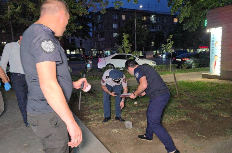 Երևանի 25–ամյա բնակիչը կալանավորվել է 27–ամյա համաքաղաքացու նկատմամբ սպանության փորձ կատարելու մեղադրանքով