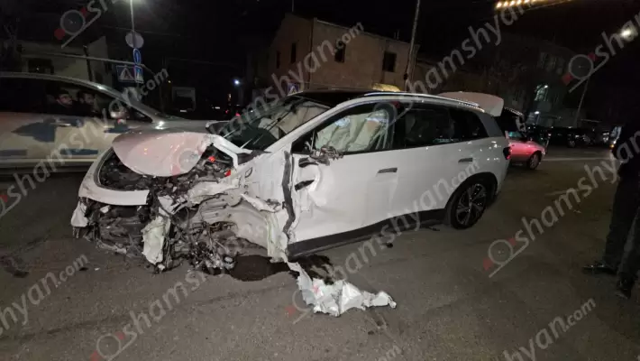 Շղթայական ավտովթար՝ Երևանում. բախվել է 10 ավտոմեքենա, կան վիրավորներ