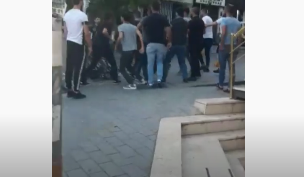 Ստամբուլում ադրբեջանցիները հայ երիտասարդի են ծեծի ենթարկել (տեսանյութ)
