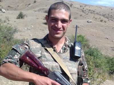 Իշխանասարի ուղղությամբ ԱԹՍ–ի հարվածից զոհվել է 23–ամյա Տարոն Սարիբեկյանը 