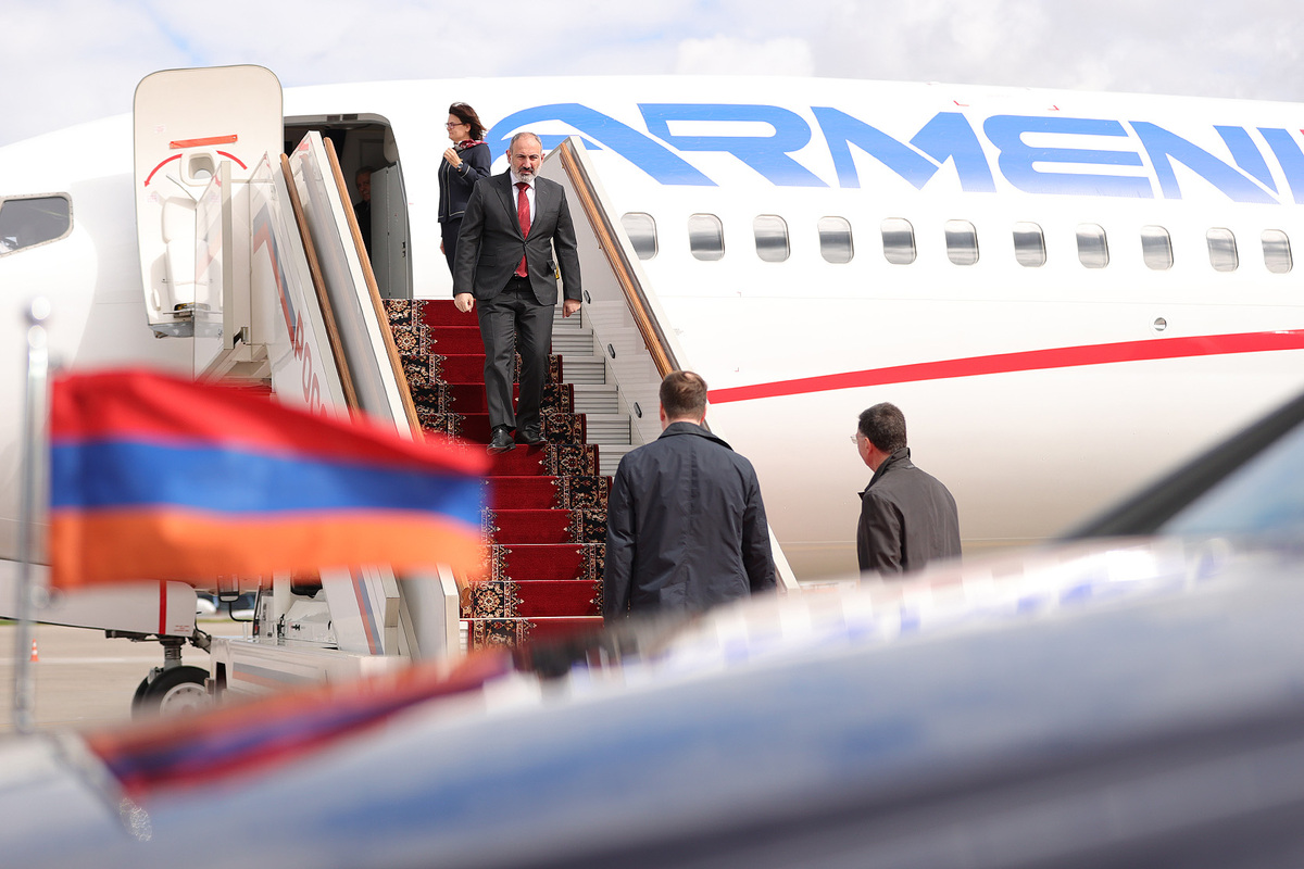 Премьер-министр Пашинян с рабочим визитом прибыл в РФ