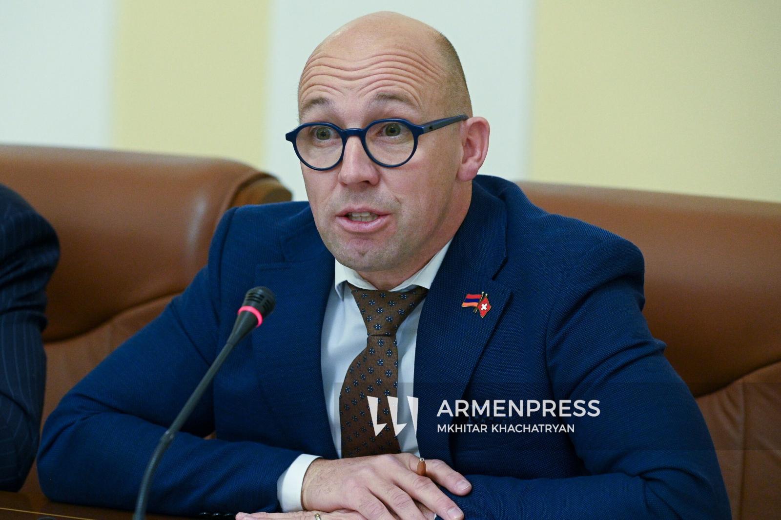 Շվեյցարացի պատգամավորն Ադրբեջանի հետ հնարավորինս շուտ խաղաղության հասնելու Հայաստանի մտադրությունը ճիշտ քայլ է համարում