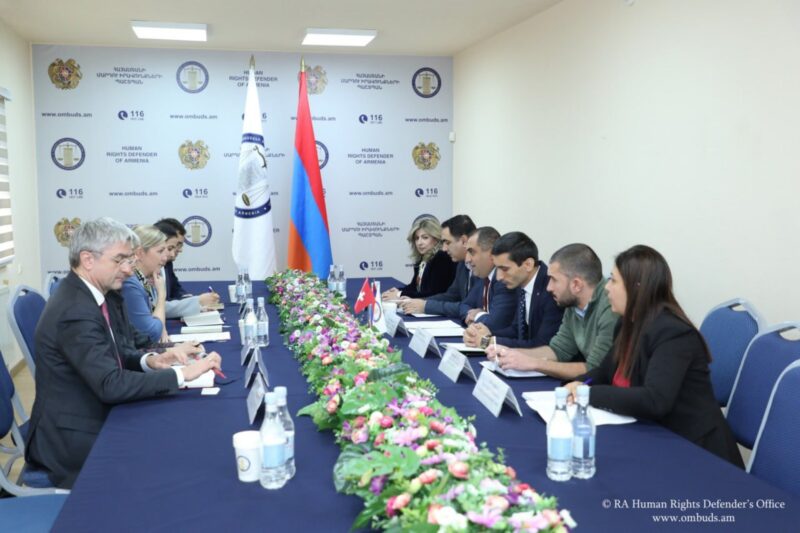 Անդրադարձ է կատարվել ԼՂ-ից բռնի տեղահանված անձանց իրավունքների պաշտպանության մեխանիզմներին