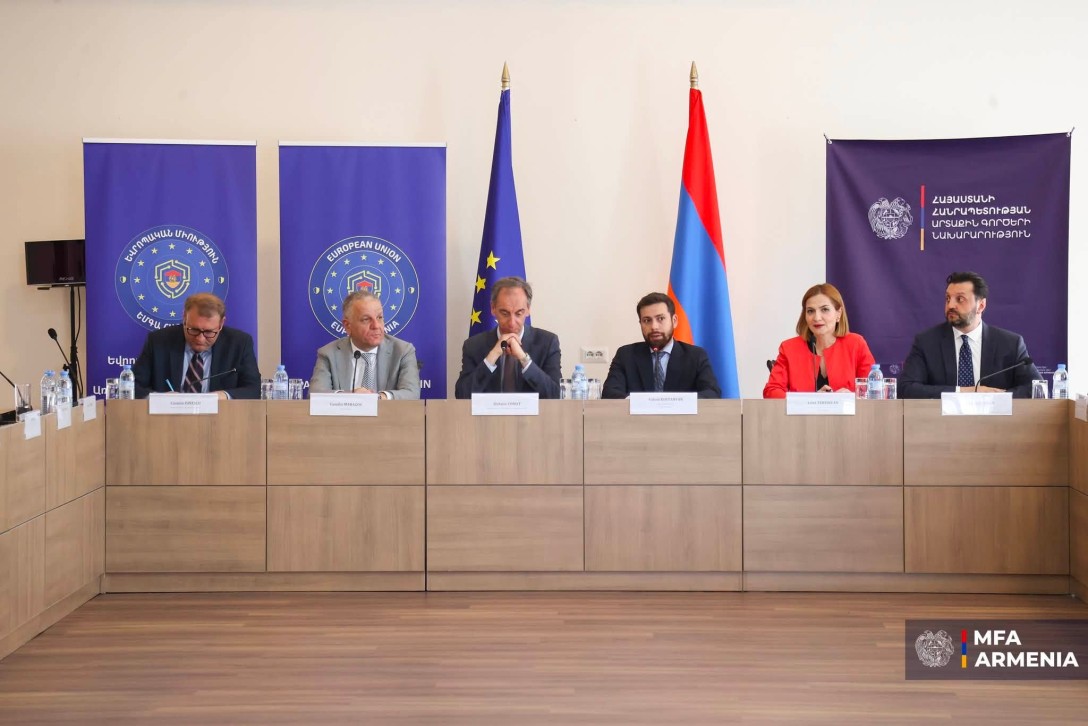 Վահան Կոստանյանն ու Ստեֆանո Տոմատը կլոր սեղան են կազմակերպել՝ քննարկելու Հայաստանում ԵՄ գործընկերության առաքելության հետ կապված հարցերը