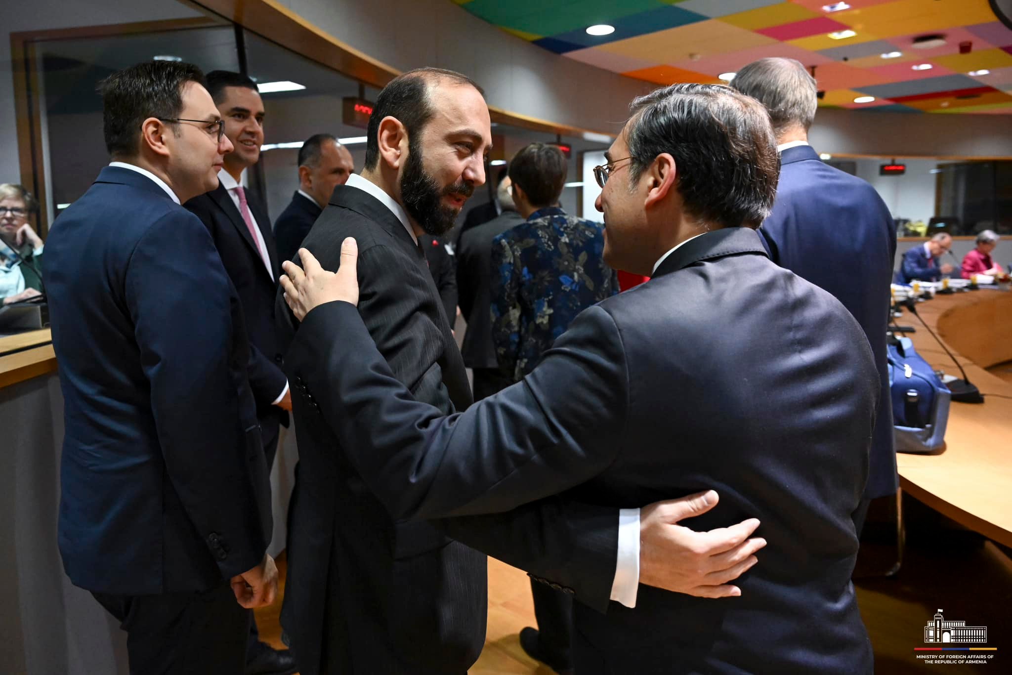 2023թ. ՀՀ արտաքին քաղաքականության կարևոր ուղղություններից է եղել եվրոպական երկրների ու կառույցների հետ քաղաքական երկխոսության խորացումը. ԱԳՆ