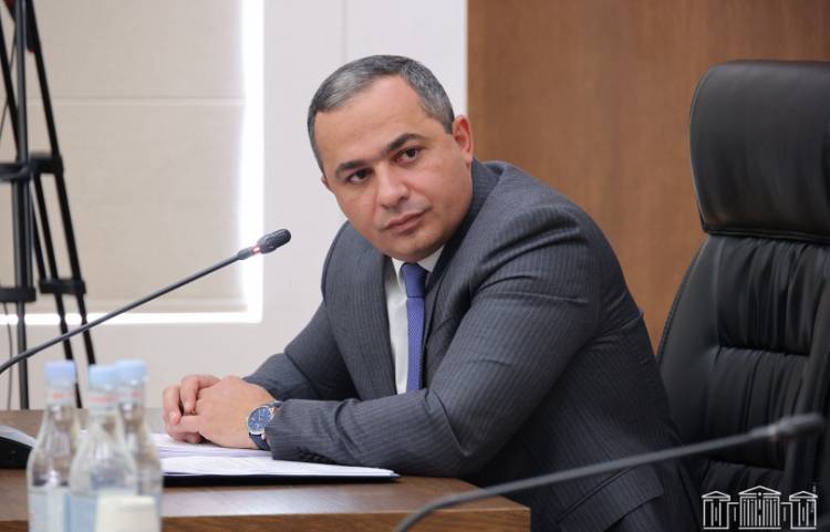 Քննչական կոմիտեի ղեկավար Արթուր Պողոսյանը ոչ մի հարցի հիմնավոր չպատասխանեց․ «Հրապարակ»