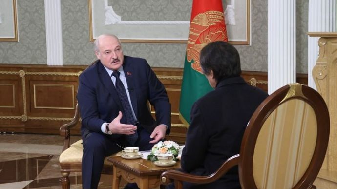 Лукашенко предупредил о возможности скорой капитуляции Украины