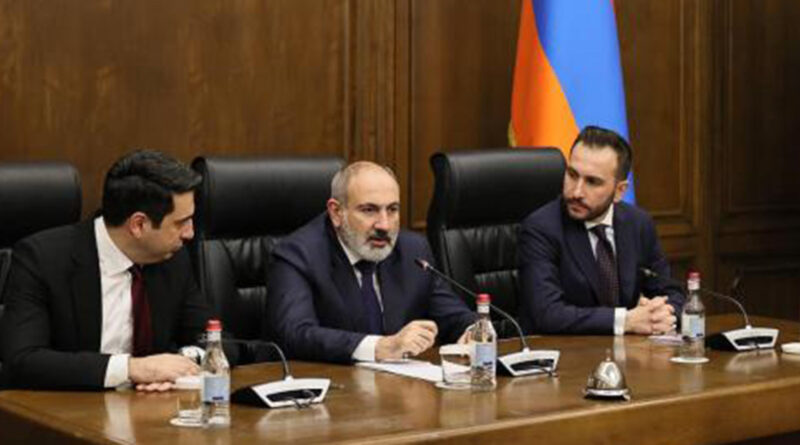 Փաշինյանն ԱԺ-ում հանդիպել է ՔՊ-ական պատգամավորներին. Ներկայացրել է Ալիևի հետ հանդիպումը․ «Ժողովուրդ»