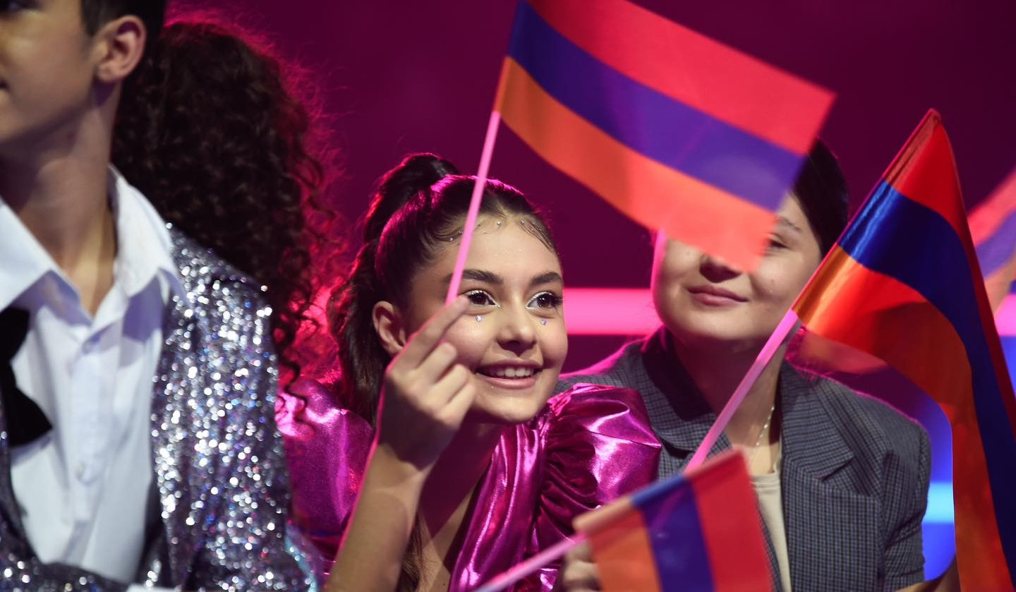 Հայաստանի պատվիրակ Նարեն «Մանկական Եվրատեսիլ 2022»-ում զբաղեցրեց 2-րդ տեղը (տեսանյութ)
